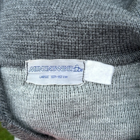 Vintage Munsingwear Grey Button Front Cardigan Sweater Size Large - Picture 7 of 7